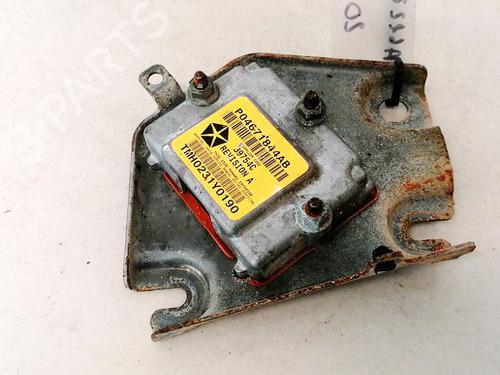 Calculateur Airbags CHRYSLER PT CRUISER (PT_) 2.0 (141 hp) 33068110