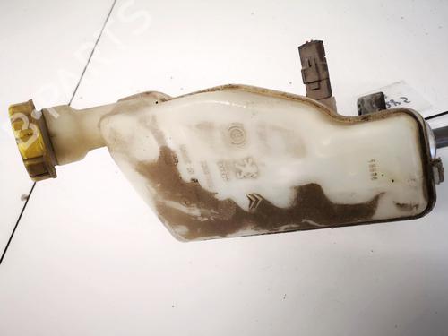 Used Brake fluid reservoir Brake fluid reservoir 35492004 35492004