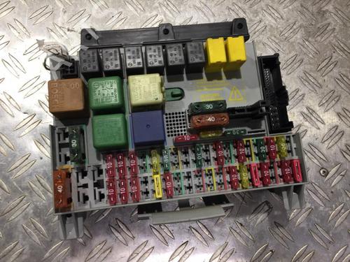 Used Fuse box Fuse box 33483235 33483235