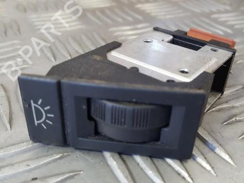 Used Switch Switch PEUGEOT 406 (8B) 1.9 TD (90 hp) 35676176 35676176