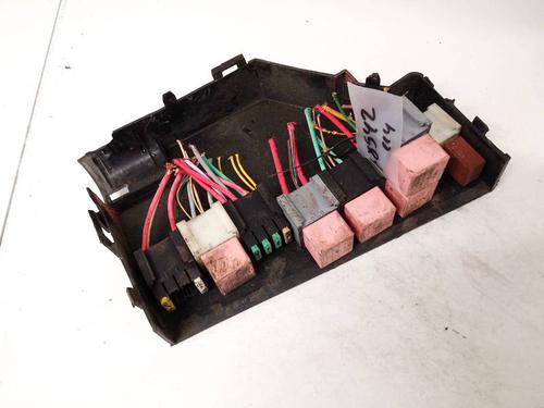 fuse-box-opel-movano-a-bus-x70-1998-32923781 main image