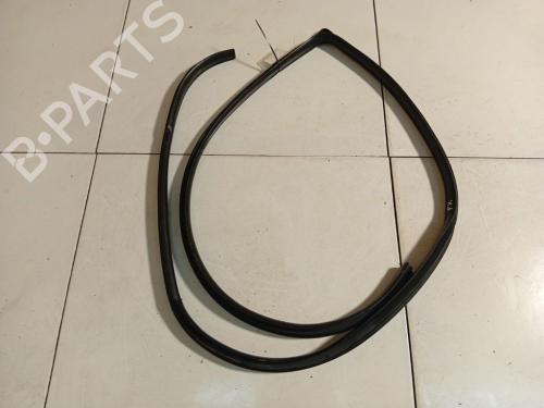 Used Rubber door seal Rubber door seal HYUNDAI i30 (FD) 1.6 CRDi (90 hp) 40555400 40555400