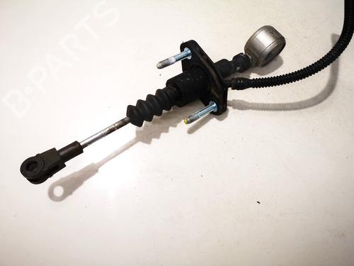 Used Clutch slave cylinder Clutch slave cylinder OPEL ASTRA G Hatchback (T98) 1.7 DTI 16V (F08, F48) (75 hp) 35592457 35592457
