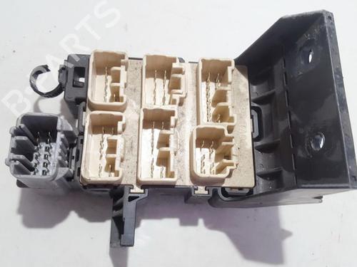 Used Fuse box Fuse box 33508604 33508604