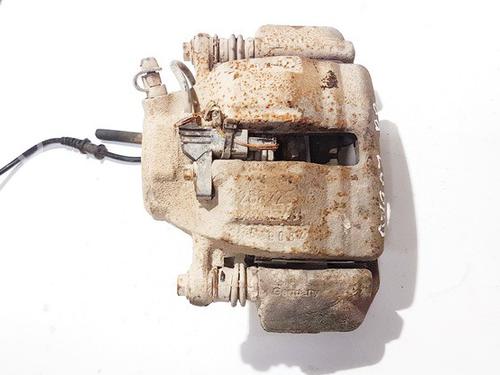 Used Right front brake caliper Right front brake caliper MERCEDES-BENZ C-CLASS (W203) C 220 CDI (203.006, 203.008) (143 hp) 35438180 35438180