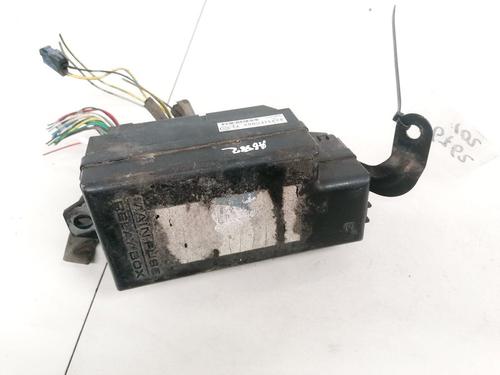 Used Fuse box SUBARU FORESTER (SF_) 2.0 AWD (SF5) (125 hp) 33083295
