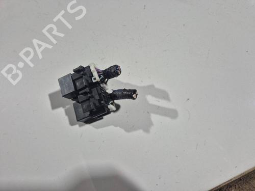 Fuse box HONDA FR-V (BE) 2.2 i CTDi (BE5) | BP32577580E1