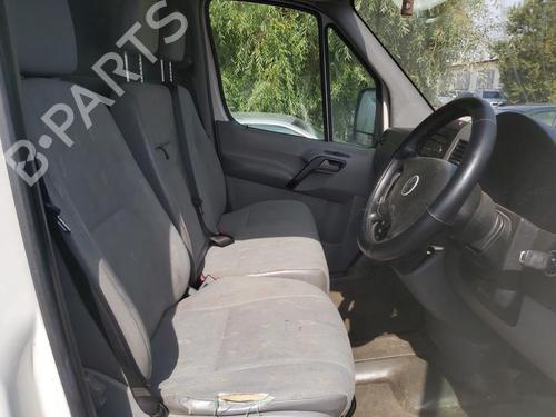 Fuse box VW CRAFTER 30-35 Bus (2E_) 2.5 TDI | BP33068043E1 - Image 8