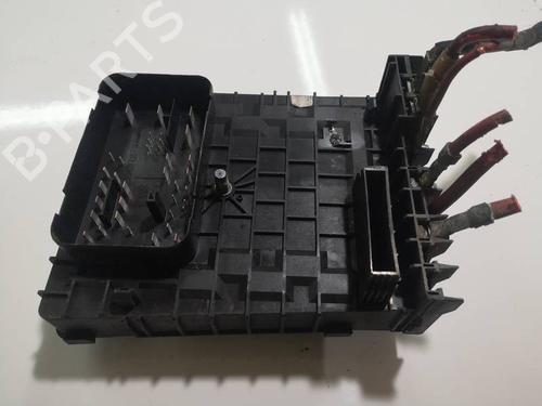 Used Fuse box Fuse box VW GOLF V (1K1) 1.9 TDI (90 hp) 32533583 32533583