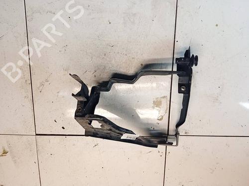 Used Right headlight support Right headlight support MERCEDES-BENZ C-CLASS (W204) C 200 CDI (204.001) (136 hp) 34836067 34836067