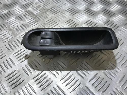 Used Switch Switch RENAULT CLIO III (BR0/1, CR0/1) 1.2 16V (BR02, BR0J, BR11, CR02, CR0J, CR11) (75 hp) 33494068 33494068
