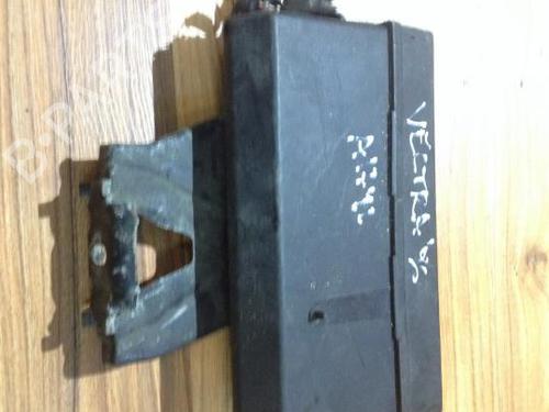 Used Fuse box Fuse box 33490643 33490643