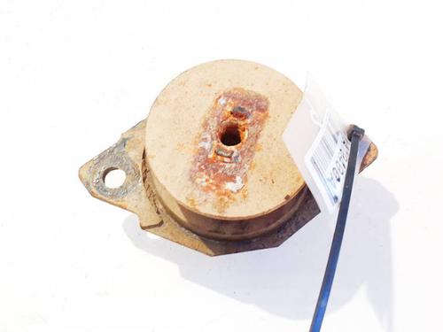Used Engine mount Engine mount VW PASSAT B3/B4 Variant (3A5, 35I) 1.6 (101 hp) 32563310 32563310