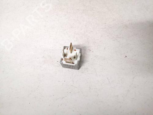 Electronic sensor AUDI 80 B4 Saloon (8C2) 2.0 | BP32926626M84 - Image 2