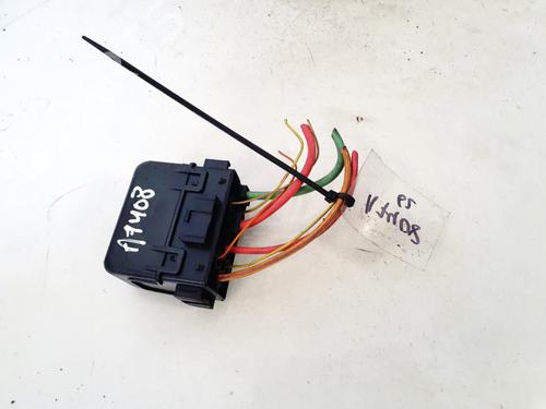 fuse-box-renault-scenic-ii-jm01_-2003-2004-2005-2006-2007-2008-2009-2010-32887188 main image