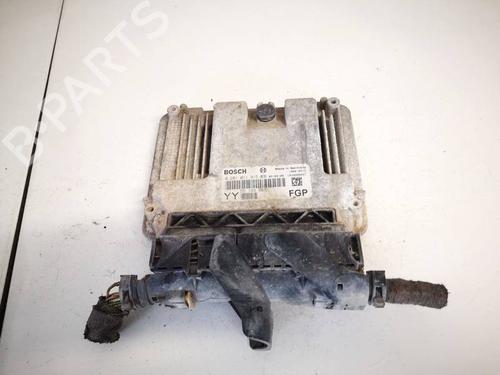 Used Engine control unit (ECU) Engine control unit (ECU) OPEL VECTRA C (Z02) 1.9 CDTI (F69) (150 hp) 32599259 32599259