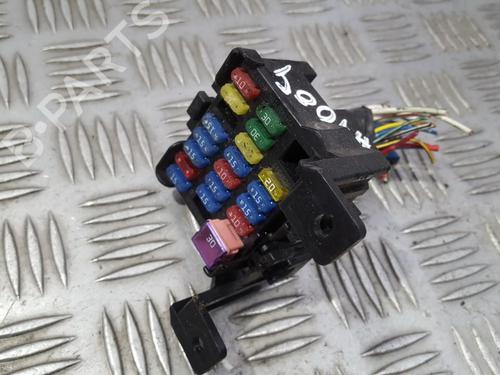 Used Fuse box Fuse box VW VENTO (1H2) 2.0 (115 hp) 33504533 33504533