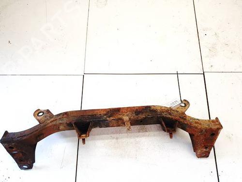 Used Front bumper reinforcement Front bumper reinforcement 39085130 39085130