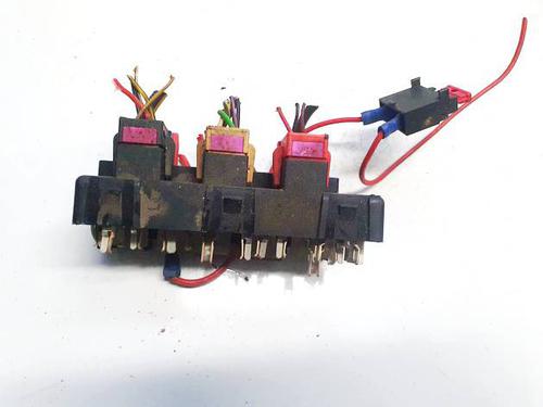 Used Fuse box VW PASSAT B5.5 (3B3) 1.9 TDI (101 hp) 32542418