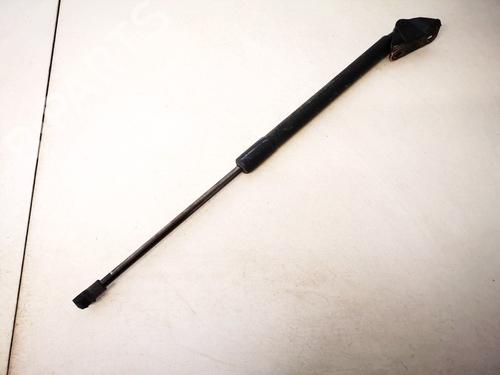 tailgate-lift-support-toyota-yaris-_p9_-2005-2006-2007-2008-2009-2010-2011-2012-2013-2014-35520119 main image