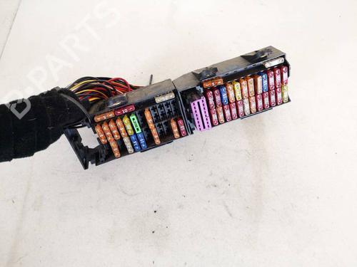 fuse-box-vw-fox-hatchback-5z1-5z3-5z4-2003-2004-2005-2006-2007-2008-2009-2010-2011-2012-2013-2014-2015-32946614 main image