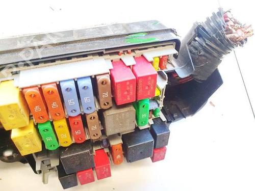 Fuse box FIAT 500L (351_, 352_) 1.3 D Multijet (199LXY1A, 199LXY11) | BP40275149E1 - Image 3