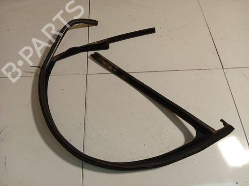 Used Rubber door seal Rubber door seal VW GOLF V (1K1) 1.9 TDI (90 hp) 34823932 34823932