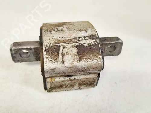 Used Engine mount Engine mount MERCEDES-BENZ C-CLASS (W204) C 220 CDI (204.002) (163 hp) 32545120 32545120