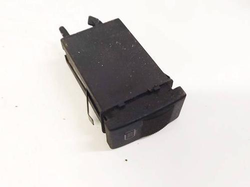 switch-audi-a4-b5-8d2-1994-1995-1996-1997-1998-1999-2000-2001-32548041 main image