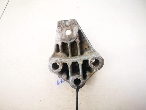 Used Engine mount Engine mount OPEL VECTRA B (J96) 1.7 TD (F19) (82 hp) 32880332 32880332