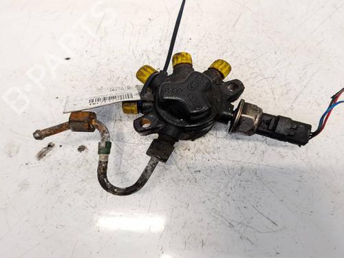 Used Injection rail Injection rail 35179494 35179494