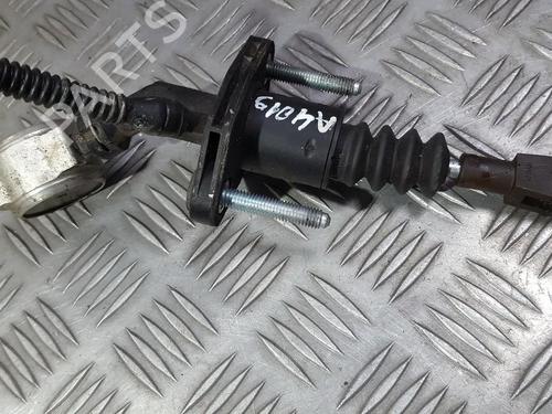 Used Clutch slave cylinder Clutch slave cylinder OPEL ASTRA H (A04) 1.4 (80 hp) 35689875 35689875