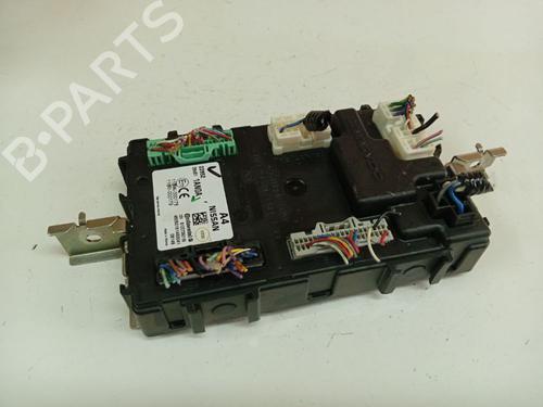 Used Fuse box Fuse box 38040993 38040993