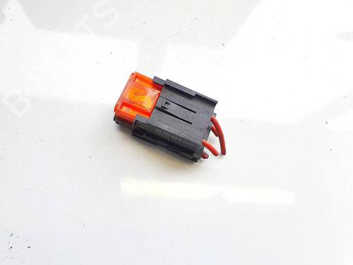 fuse-box-mercedes-benz-cls-c219-2004-2005-2006-2007-2008-2009-2010-2011-32945936 main image