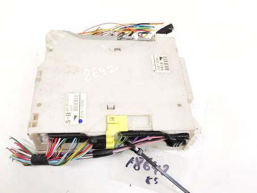 Used Fuse box Fuse box LEXUS IS II (_E2_) 220d (ALE20) (177 hp) 32928872 32928872