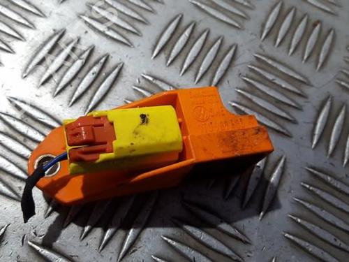 Used Electronic module Electronic module VW TOURAN (1T1, 1T2) 2.0 TDI (136 hp) 33500909 33500909