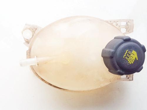 Used Expansion tank Expansion tank MITSUBISHI L100 / MINICAB Platform/Chassis (U6_T) 0.6 (48 hp) 35869768 35869768