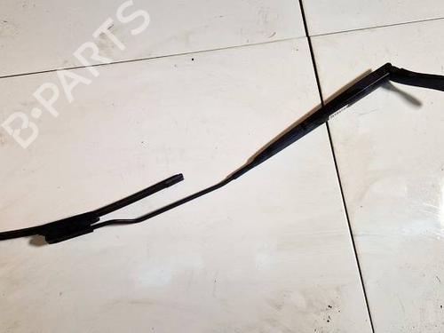 Used Front windshield wiper arm Front windshield wiper arm 32574190 32574190