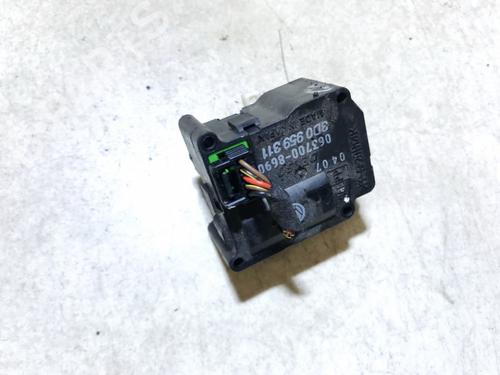 Used Electronic module Electronic module VW PHAETON (3D1, 3D2, 3D3, 3D4, 3D6, 3D7, 3D8, 3D9) 3.0 V6 TDI 4motion (233 hp) 33102156 33102156