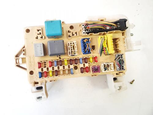 Used Fuse box Fuse box 32902304 32902304
