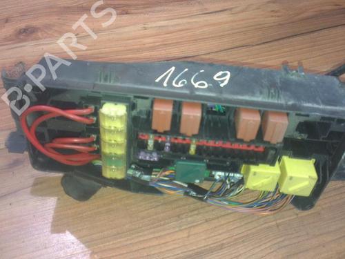 Used Fuse box Fuse box FORD FIESTA III (GFJ) 1.6 (88 hp) 33479454 33479454