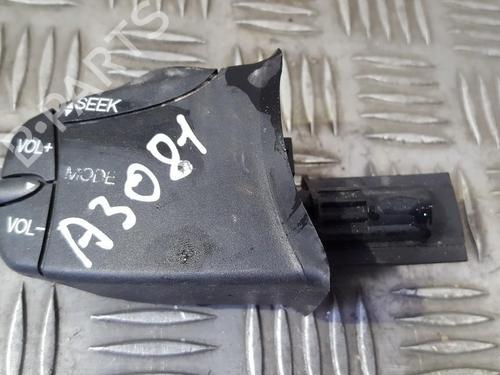 Used Steering wheel controls Steering wheel controls 35685574 35685574