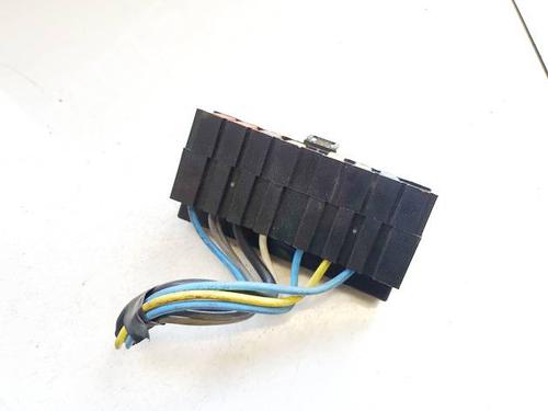 Used Fuse box Fuse box PEUGEOT 407 (6D_) 2.0 HDi 135 (6DRHRH, 6DRHRE, 6DRHRG, 6DRHRJ) (136 hp) 32593011 32593011