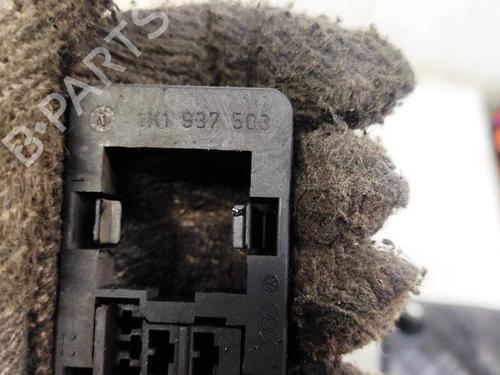 Fuse box AUDI A3 (8P1) 2.0 TDI 16V | BP32930711E1 - Image 3