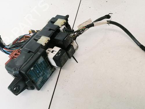 fuse-box-mitsubishi-space-star-mpv-dg_a-1998-1999-2000-2001-2002-2003-2004-33074969 main image