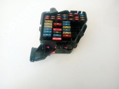 Used Fuse box Fuse box VW GOLF IV Variant (1J5) 1.6 16V (105 hp) 33527168 33527168