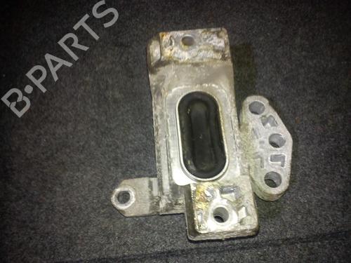 Used Engine mount Engine mount OPEL VECTRA C (Z02) 1.9 CDTI (F69) (120 hp) 33482622 33482622