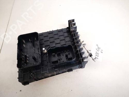 Used Fuse box Fuse box SKODA OCTAVIA II (1Z3) 2.0 TDI (140 hp) 32935122 32935122