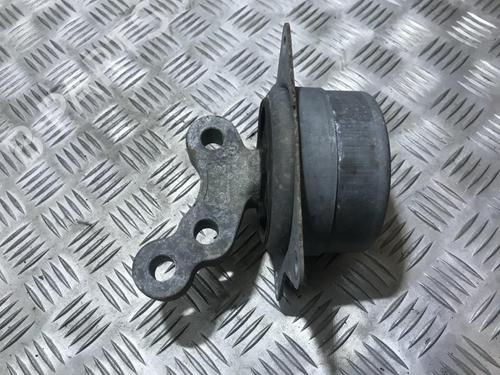 Used Engine mount Engine mount OPEL VECTRA C (Z02) 1.9 CDTI (F69) (150 hp) 33494245 33494245