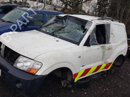 Used Parts MITSUBISHI PAJERO III (V7_W, V6_W) 3.2 Di-D (V68W) 4526424